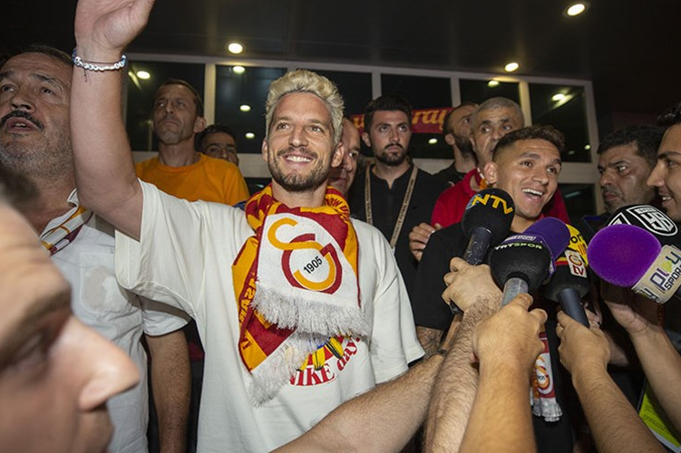 Sneijder'den Mertens'i Galatasaray'a getiren sözler